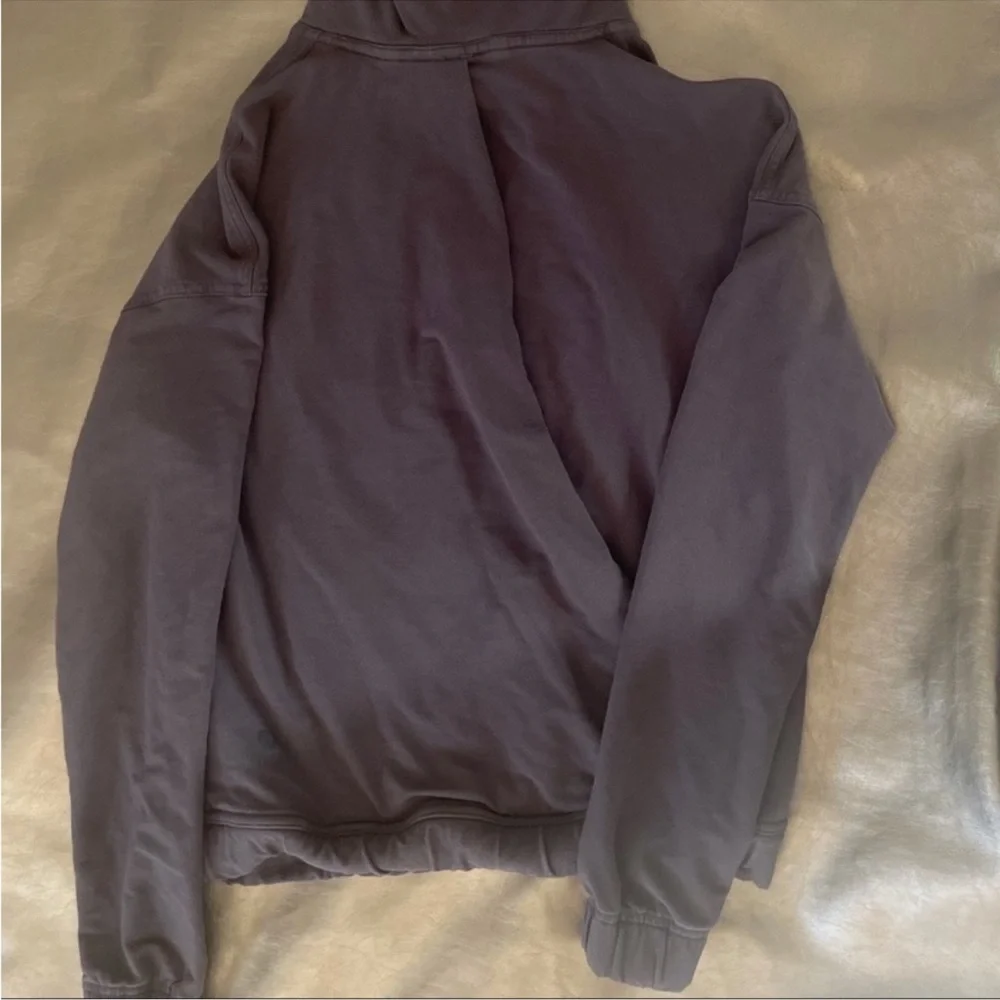 Lululemon Twisted & Tucked Pullover - Picture 5 of 9